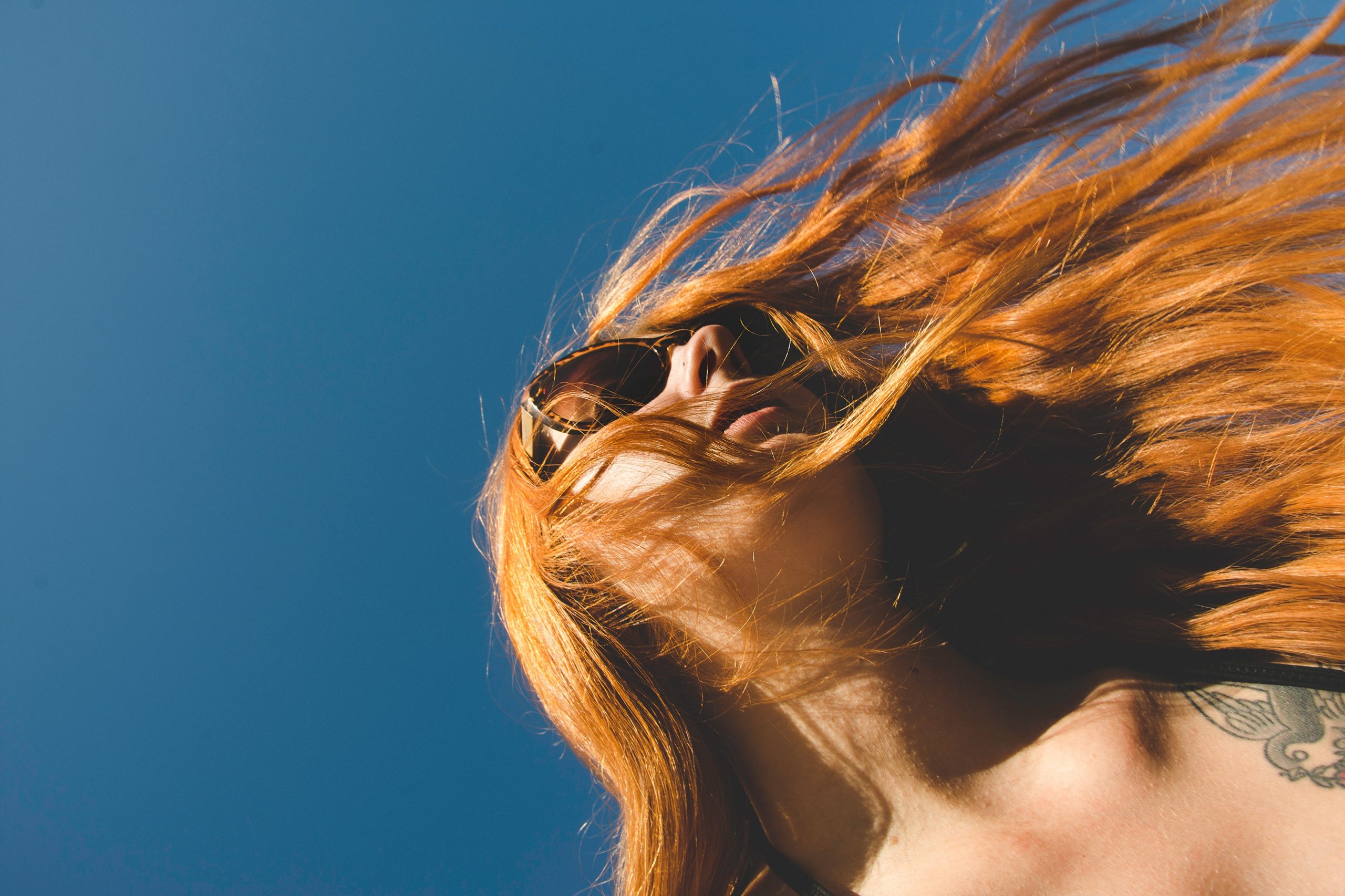 Henné et cheveux blancs : bonne ou mauvaise idée ?